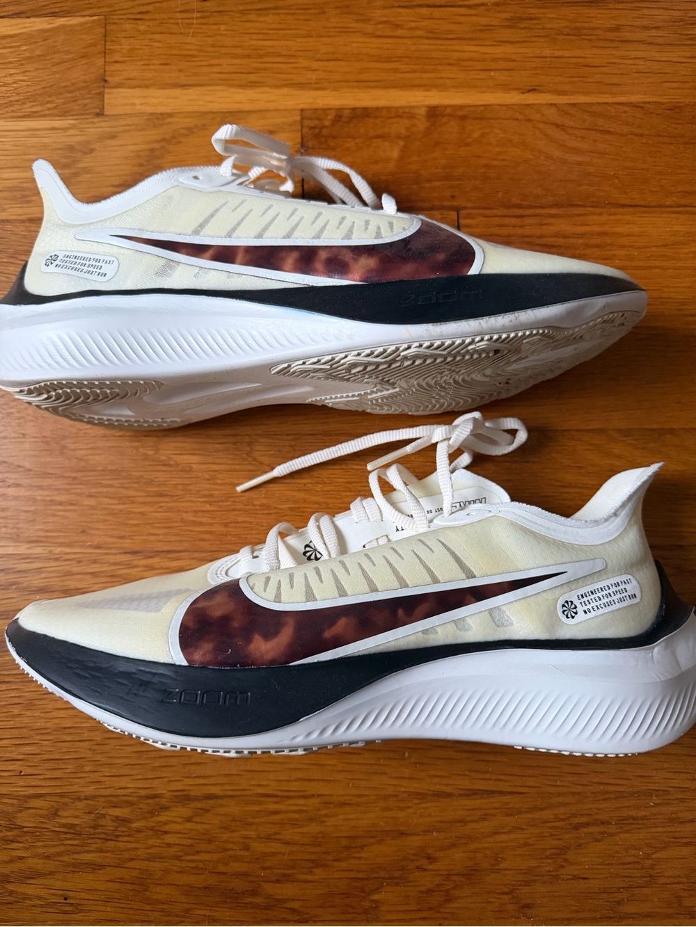 Nike Men’s Running Sneakers in Cream with Brown Marbled Swoosh